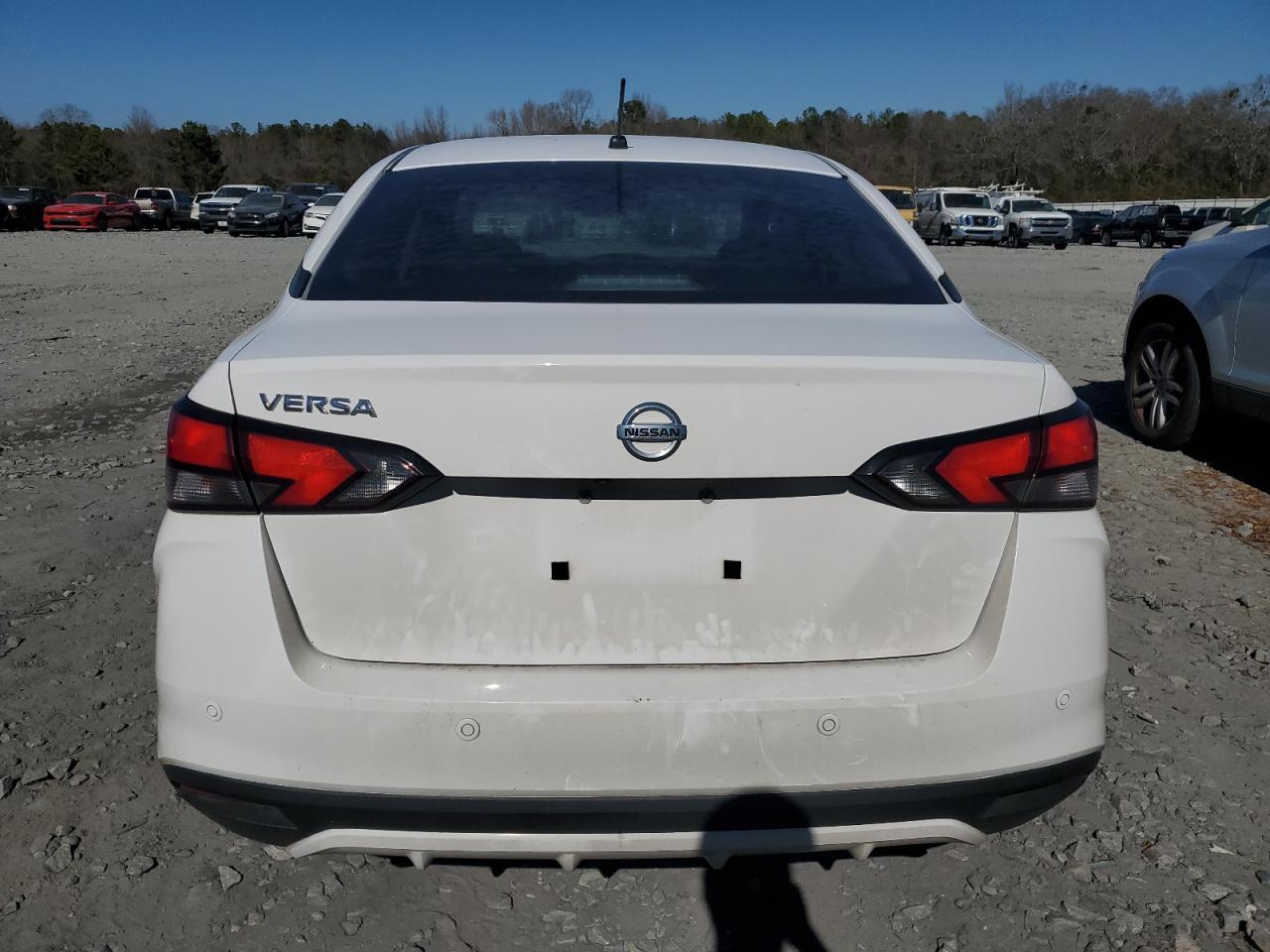 2020 NISSAN VERSA