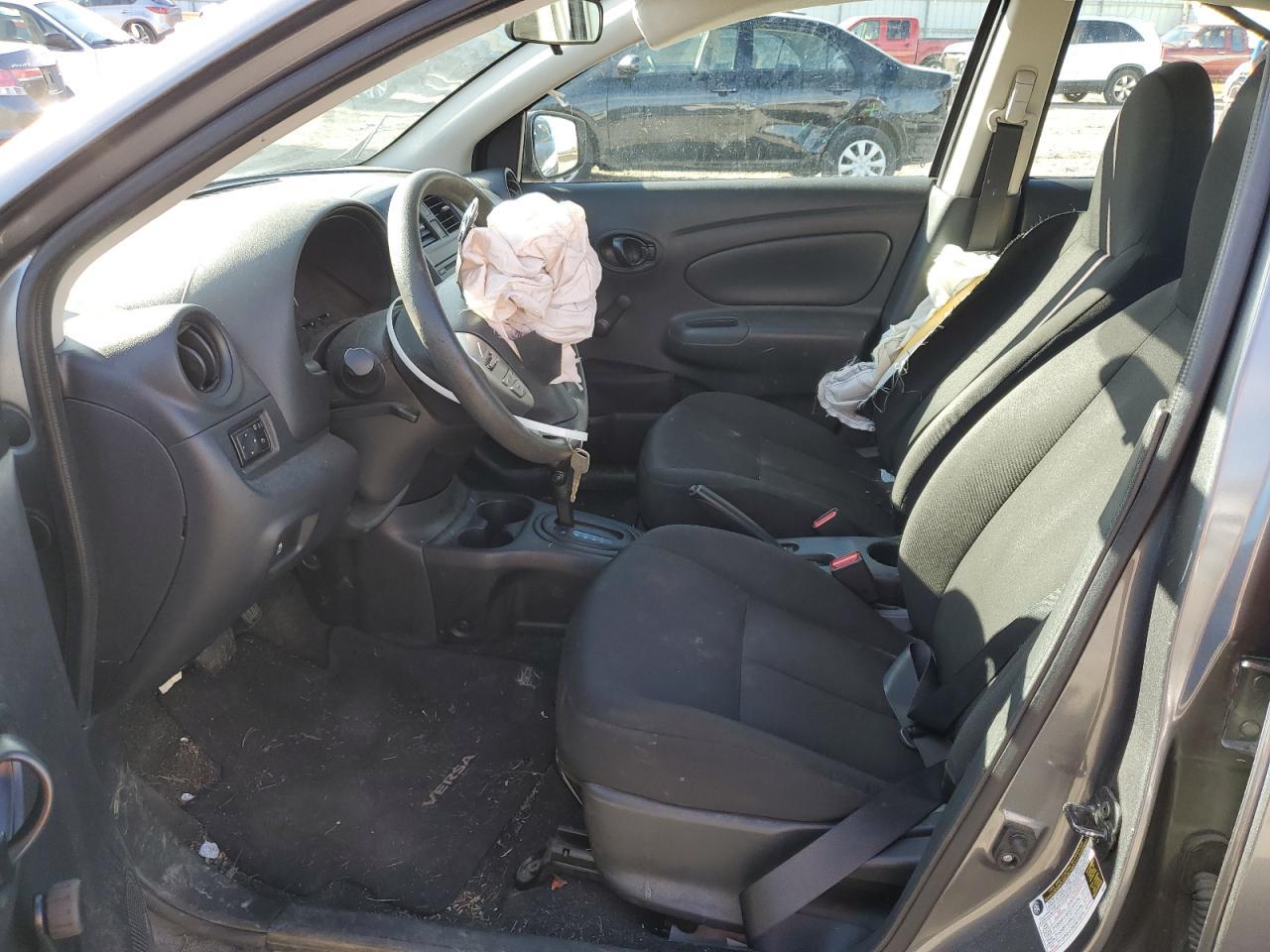 2016 NISSAN VERSA