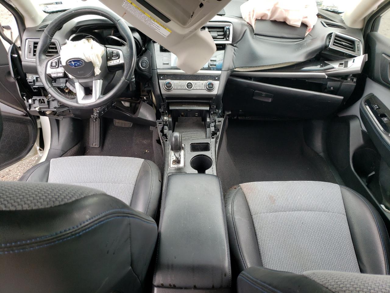 2017 SUBARU Legacy