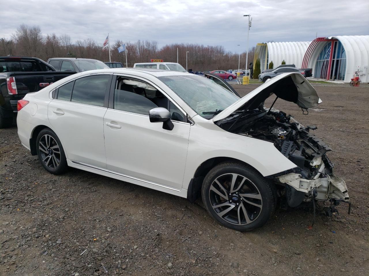 2017 SUBARU Legacy