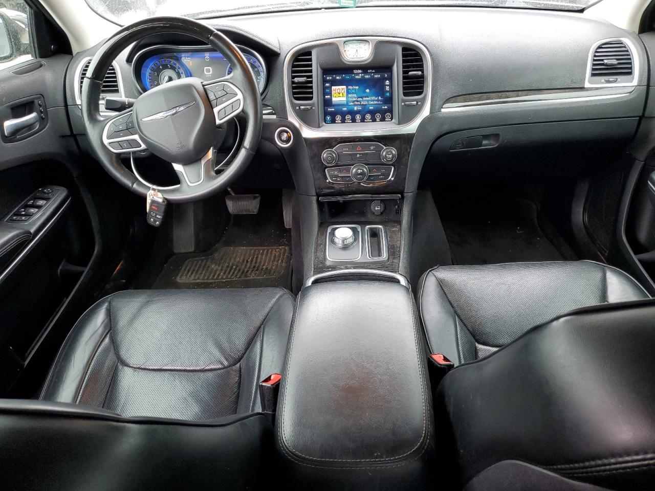 2017 CHRYSLER 300