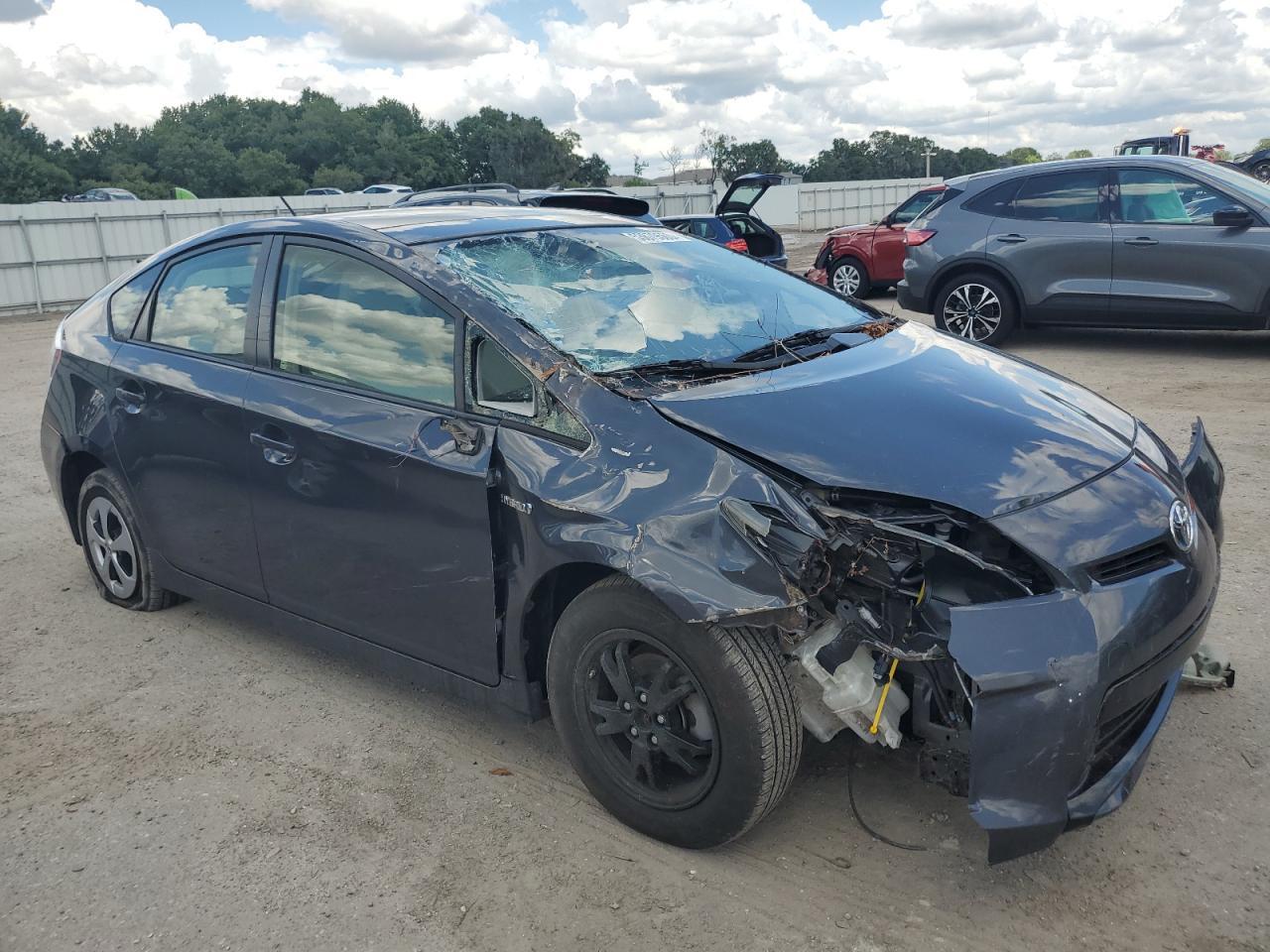 2013 TOYOTA PRIUS