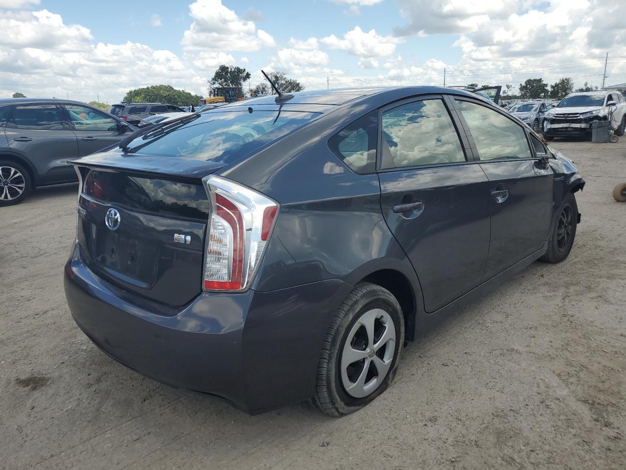 2013 TOYOTA PRIUS