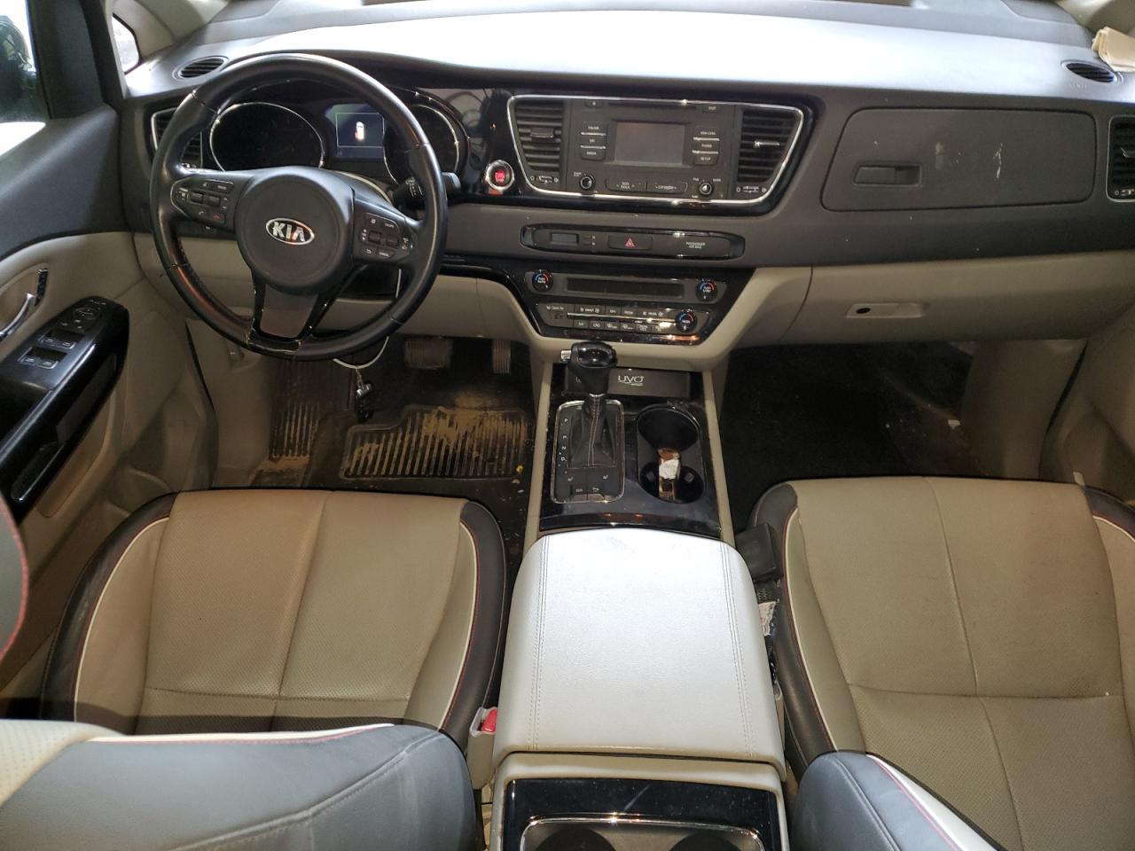 2016 KIA SEDONA