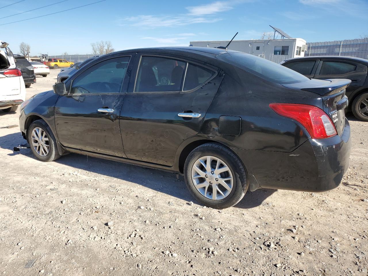 2017 NISSAN VERSA