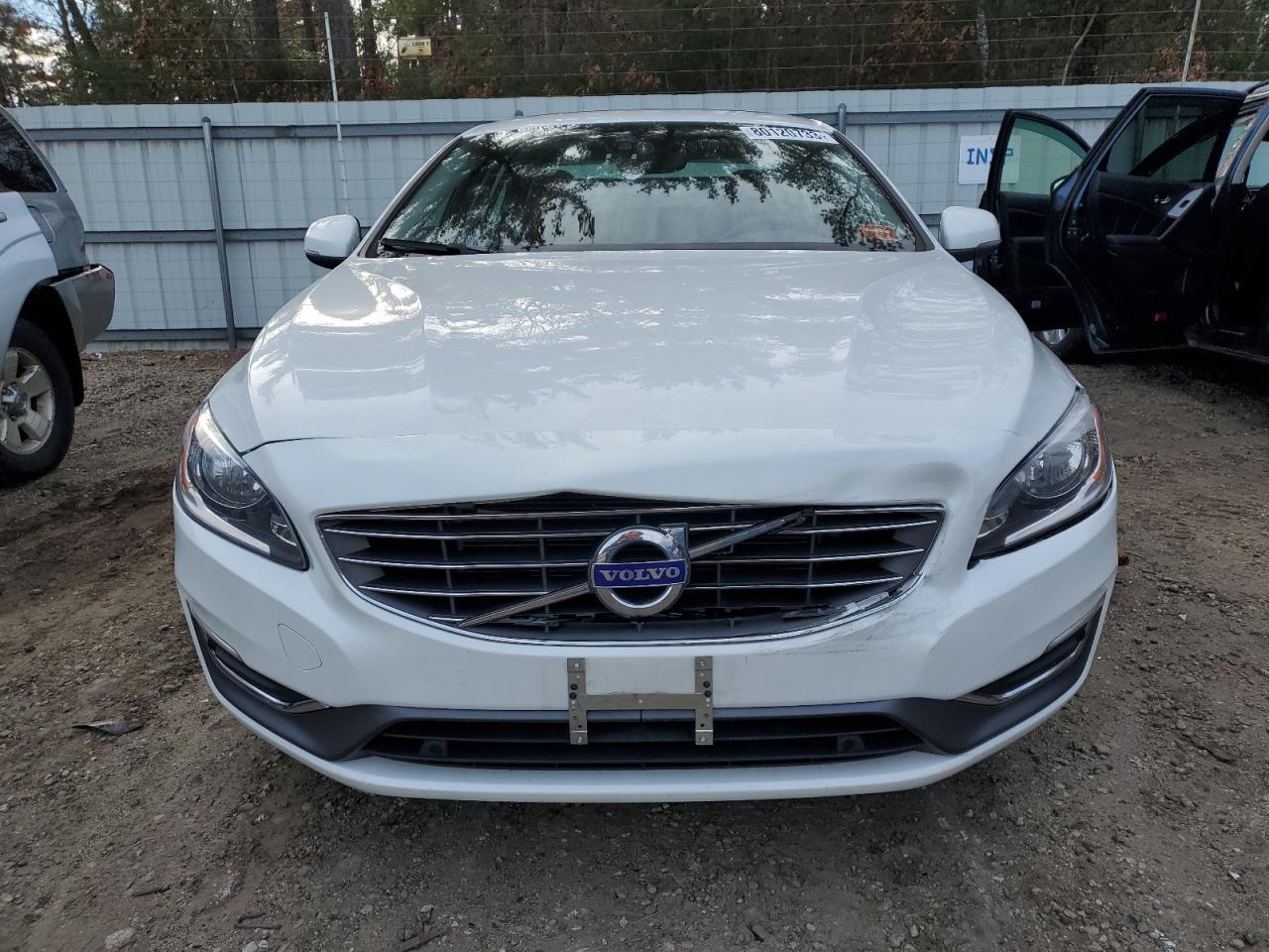 2018 VOLVO S60