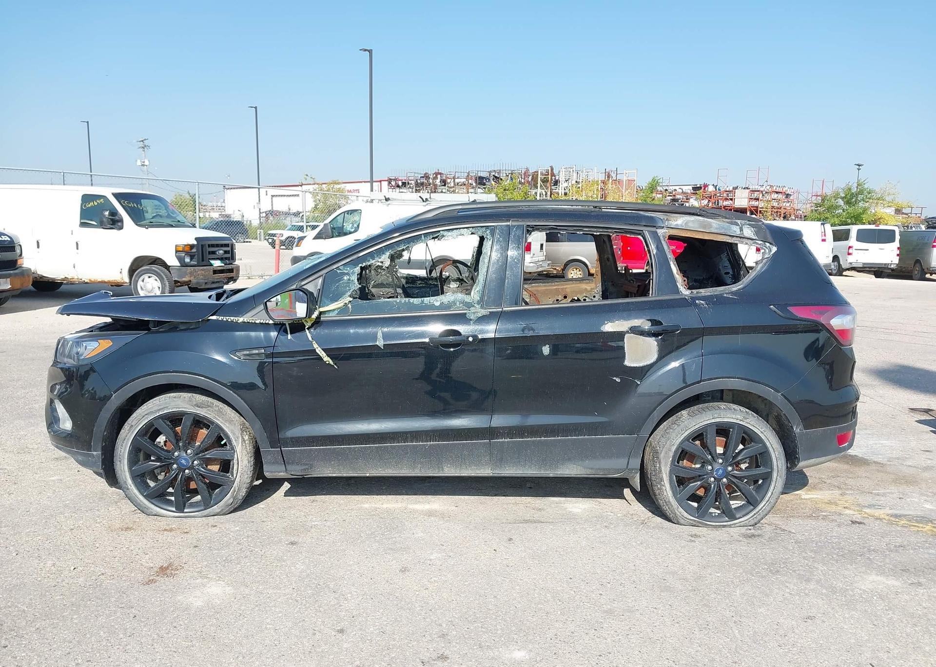 2018 FORD ESCAPE SE