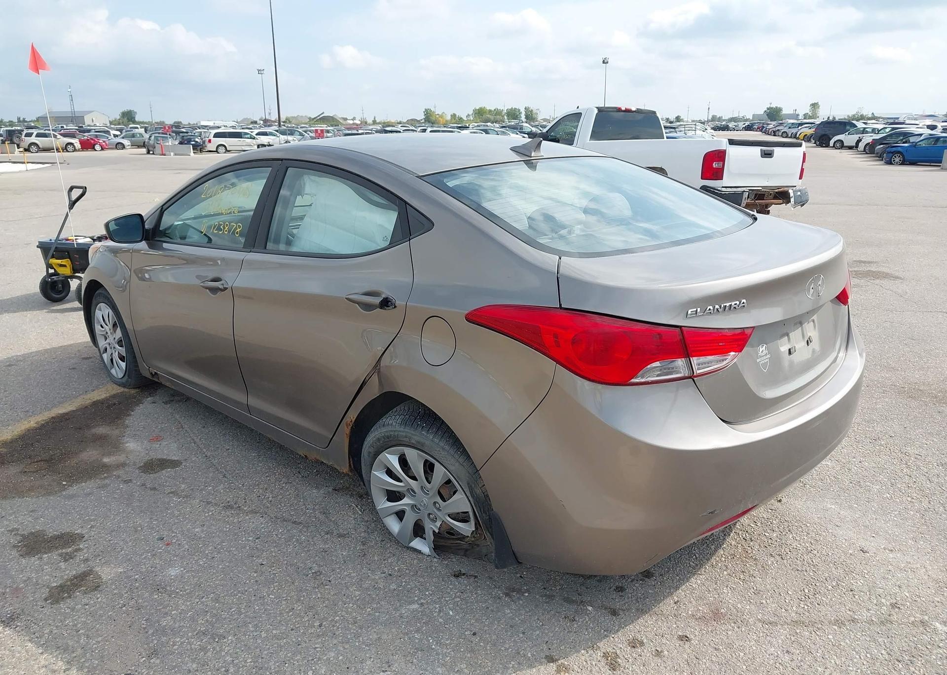 2012 HYUNDAI ELANTRA GLS