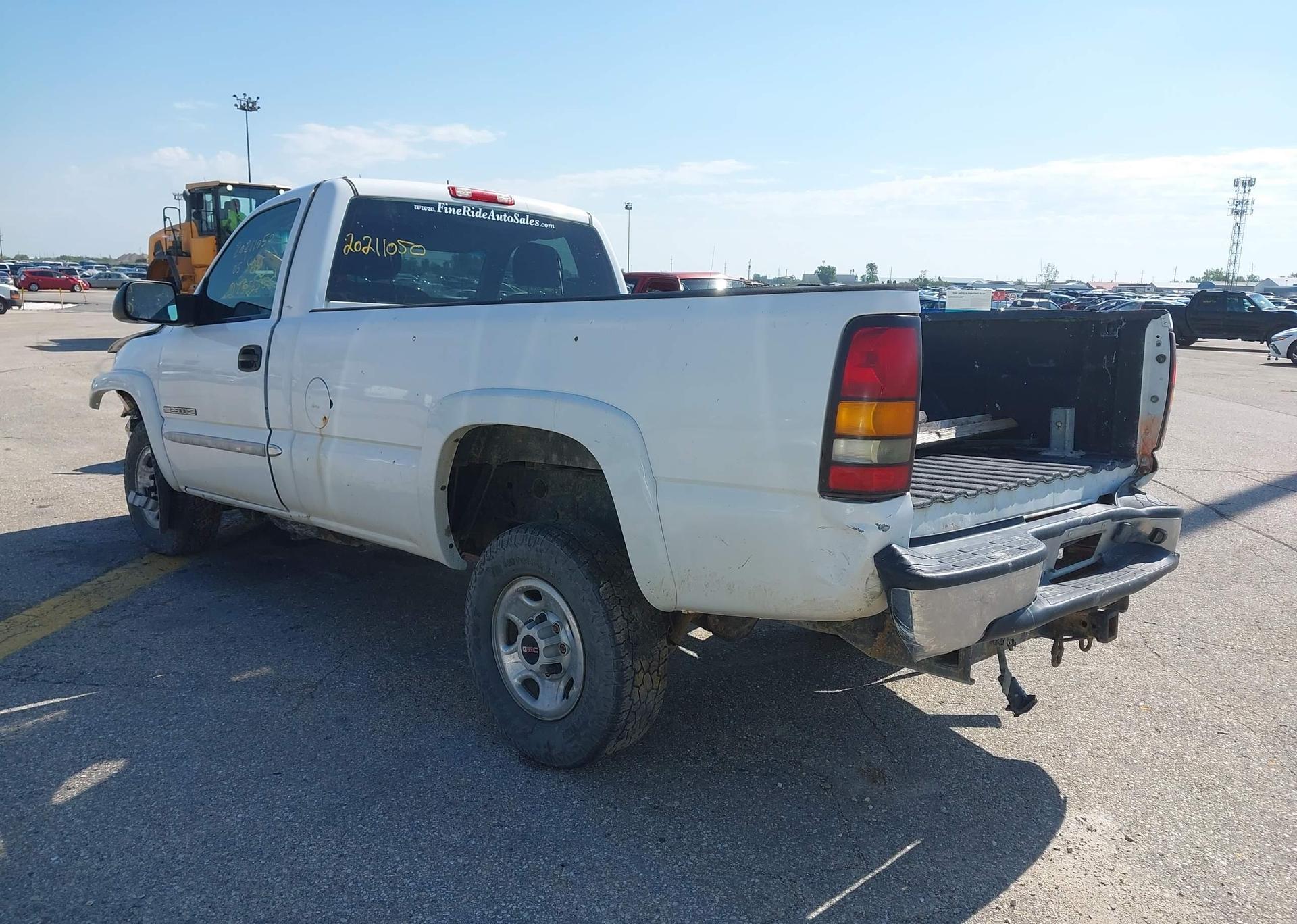 2005 GMC SIERRA 2500 HD PICKUP