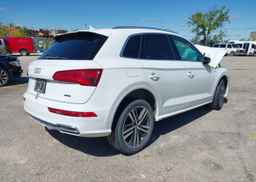 2019 AUDI Q5 TECHNIK 45 2.0 TFSI