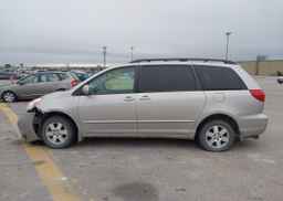 2005 TOYOTA SIENNA CE V6