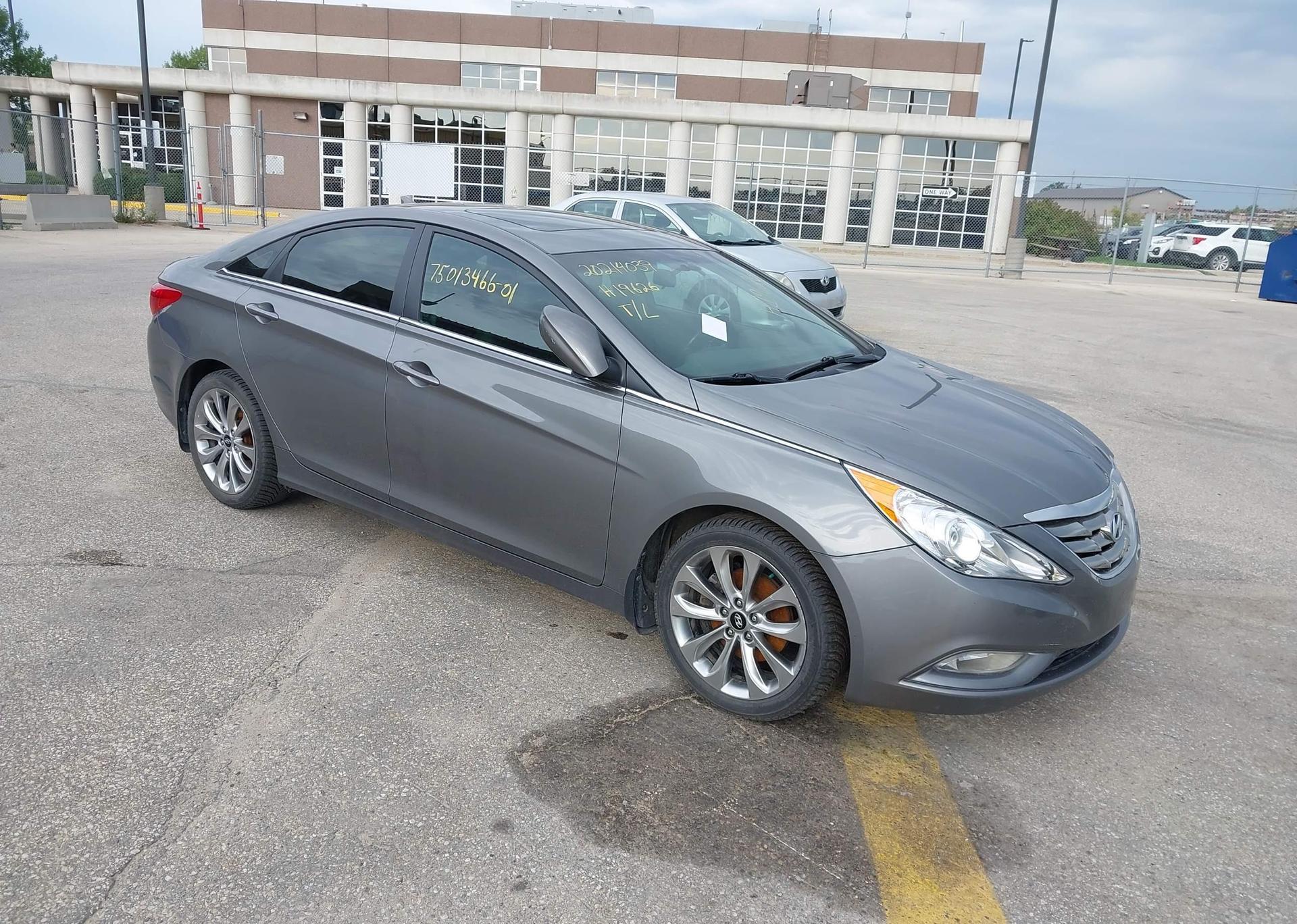 2013 HYUNDAI SONATA SE