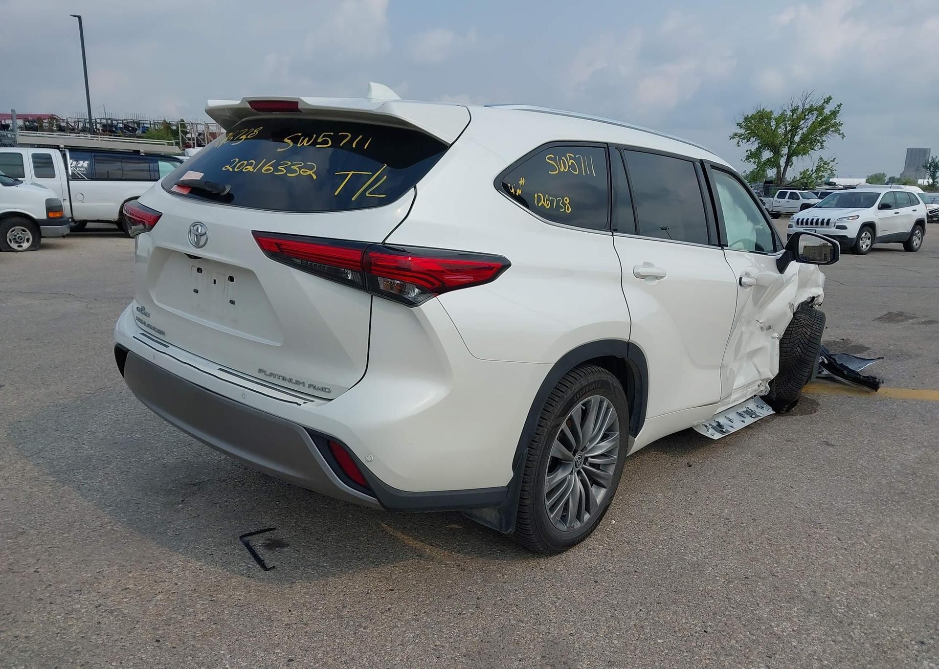 2021 TOYOTA HIGHLANDER PLATINUM V6