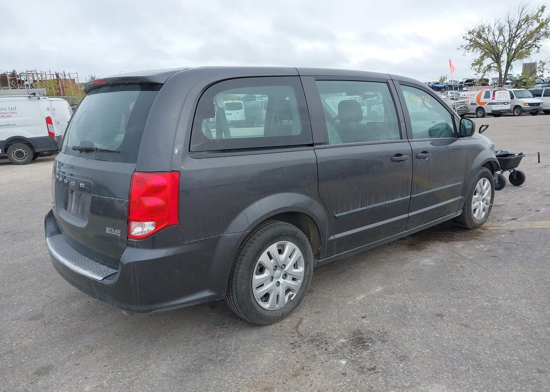 2017 DODGE GRAND CARAVAN SE