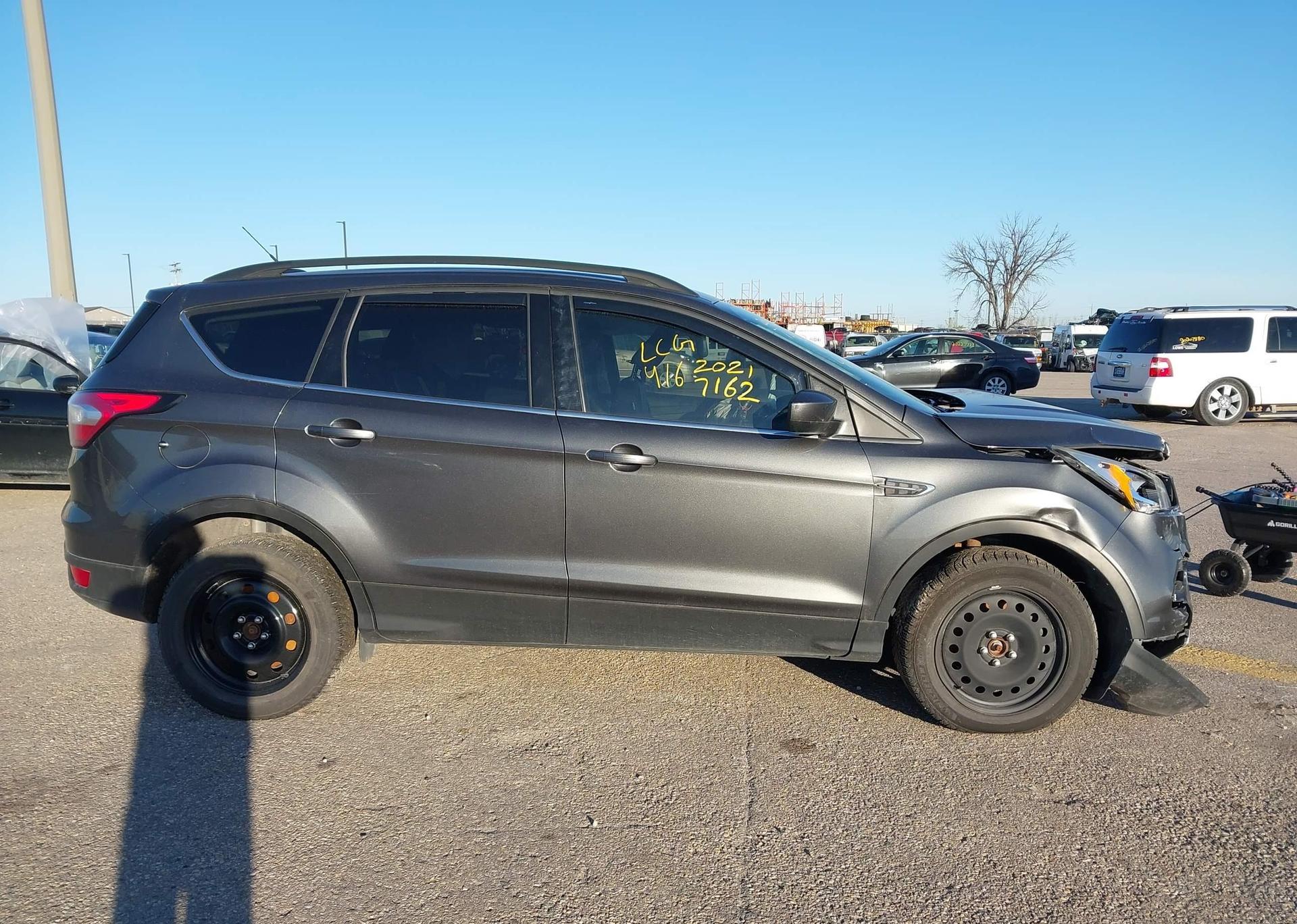 2018 FORD ESCAPE SE