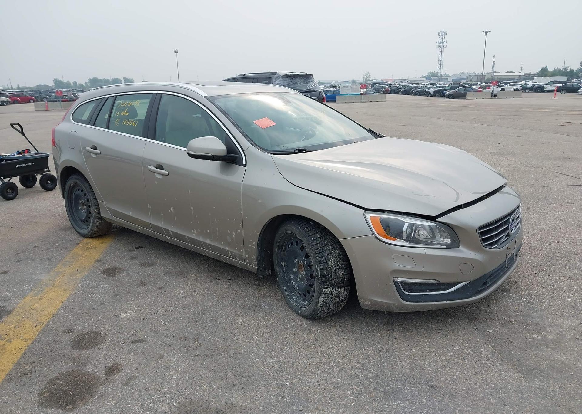 2015 VOLVO V60 T6