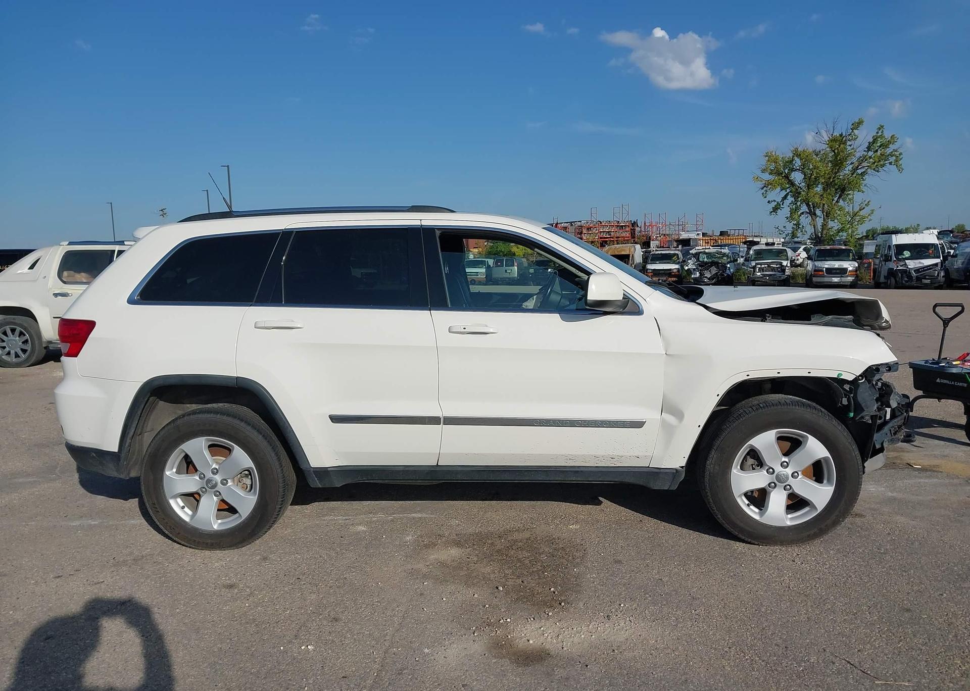 2011 JEEP GRAND CHEROKEE LAREDO