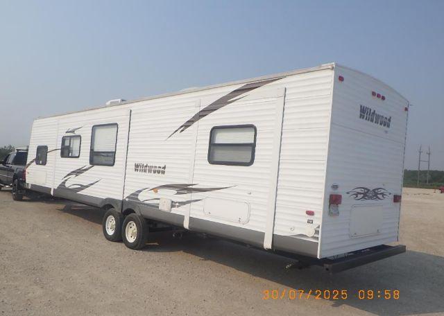 2011 Enclosed Trailer WILDWOOD
