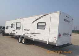 2011 Enclosed Trailer WILDWOOD