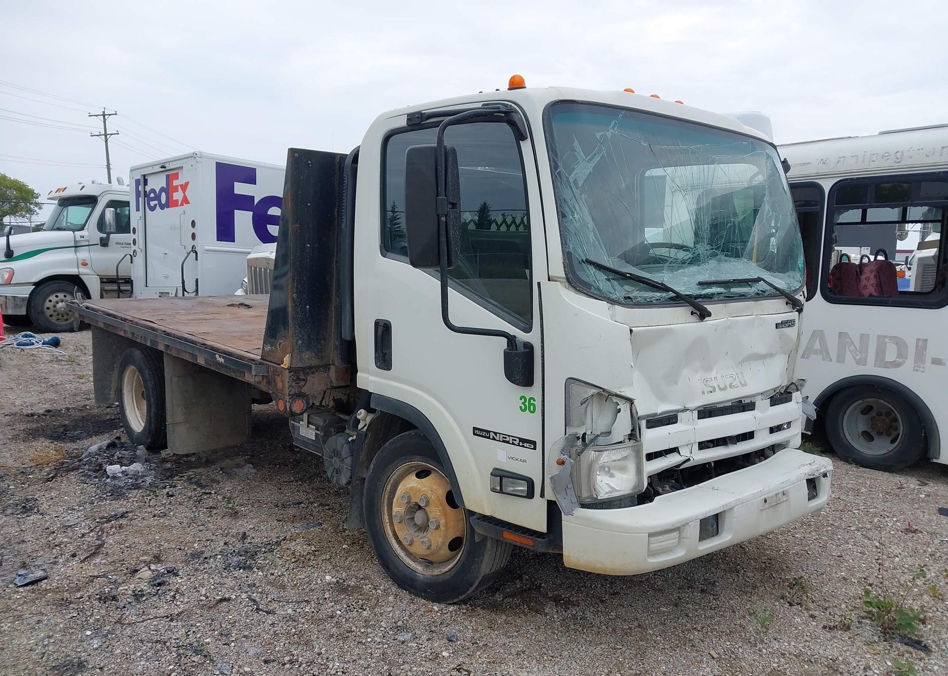 2014 ISUZU NPR