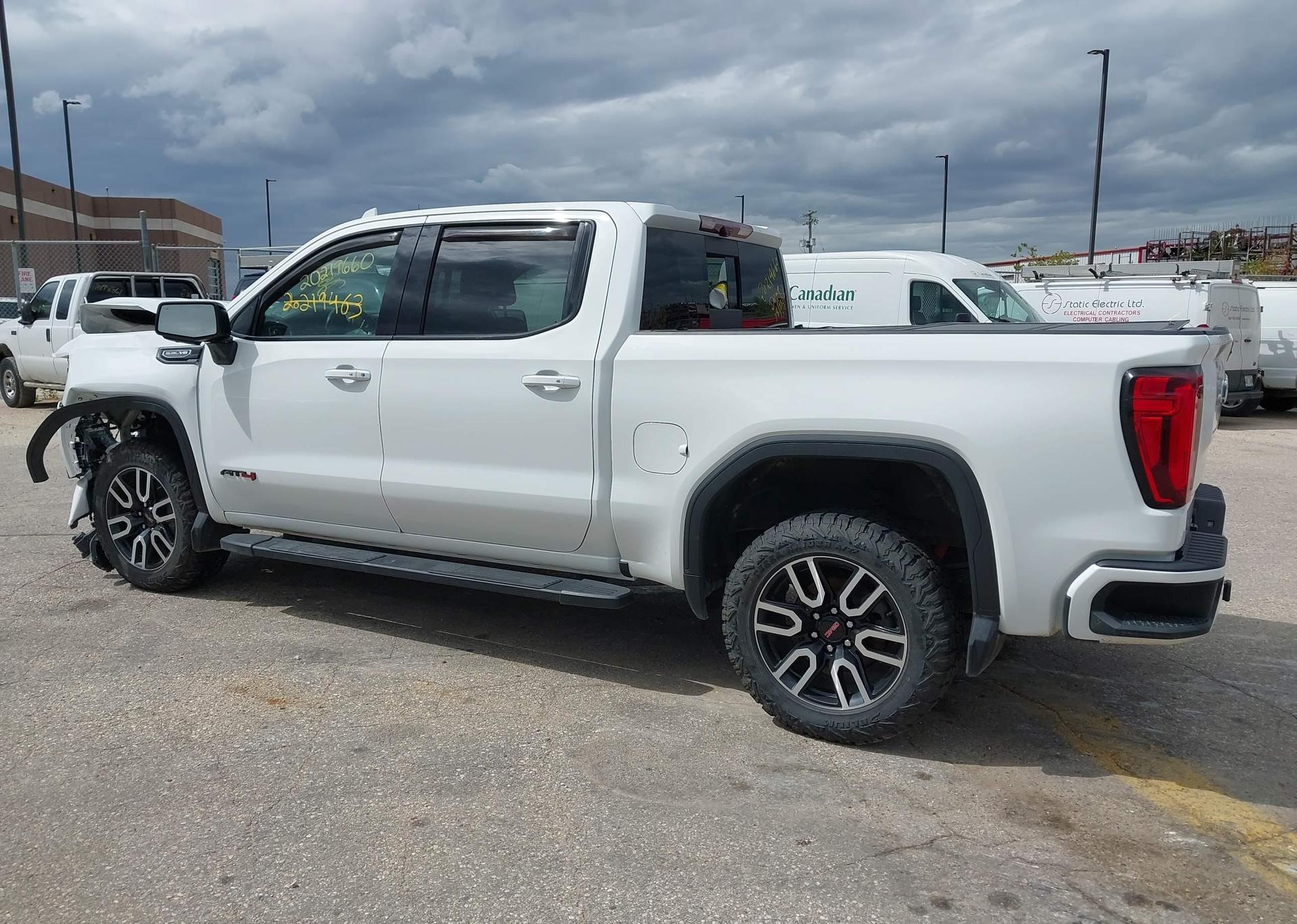 2020 GMC SIERRA 1500 AT4 CREW CAB