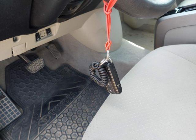 2008 TOYOTA PRIUS TOURING