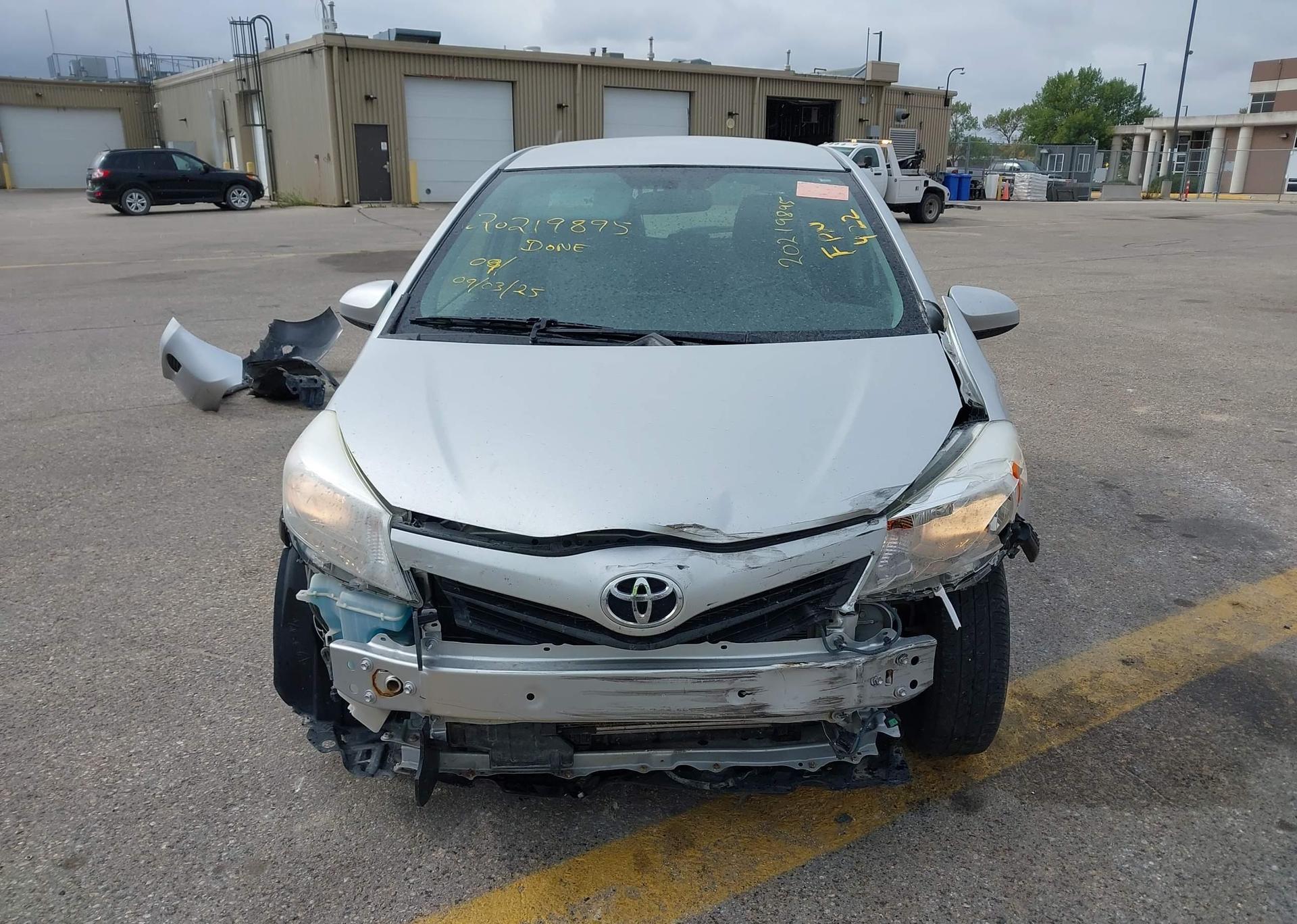 2012 TOYOTA YARIS LE