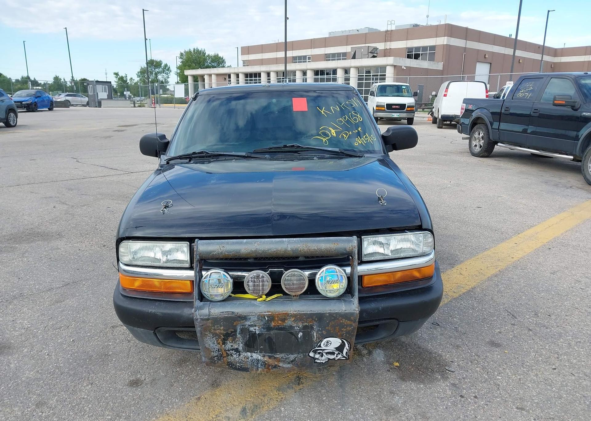 1998 CHEVROLET S10 4+CAB
