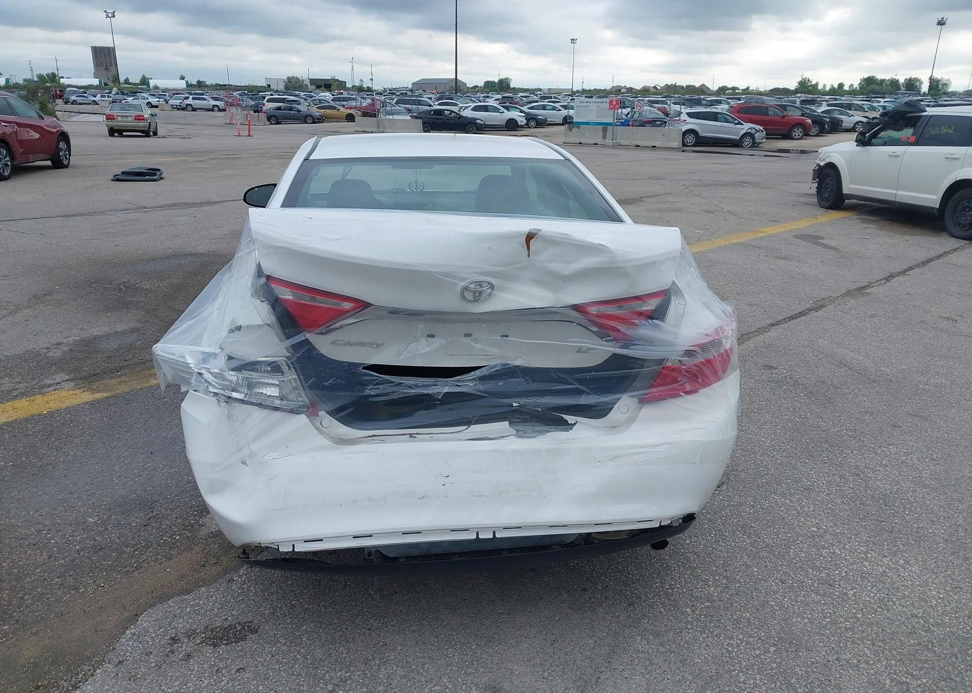 2017 TOYOTA CAMRY LE