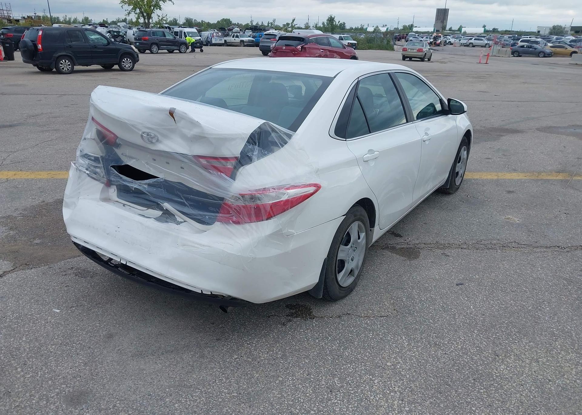 2017 TOYOTA CAMRY LE