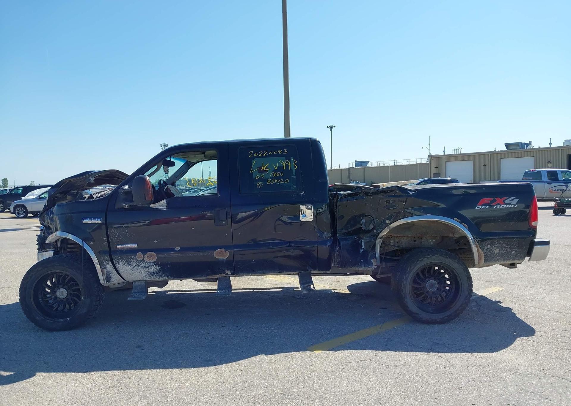 2005 FORD F350 SD LARIAT CREW CAB