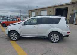 2011 MITSUBISHI OUTLANDER XLS