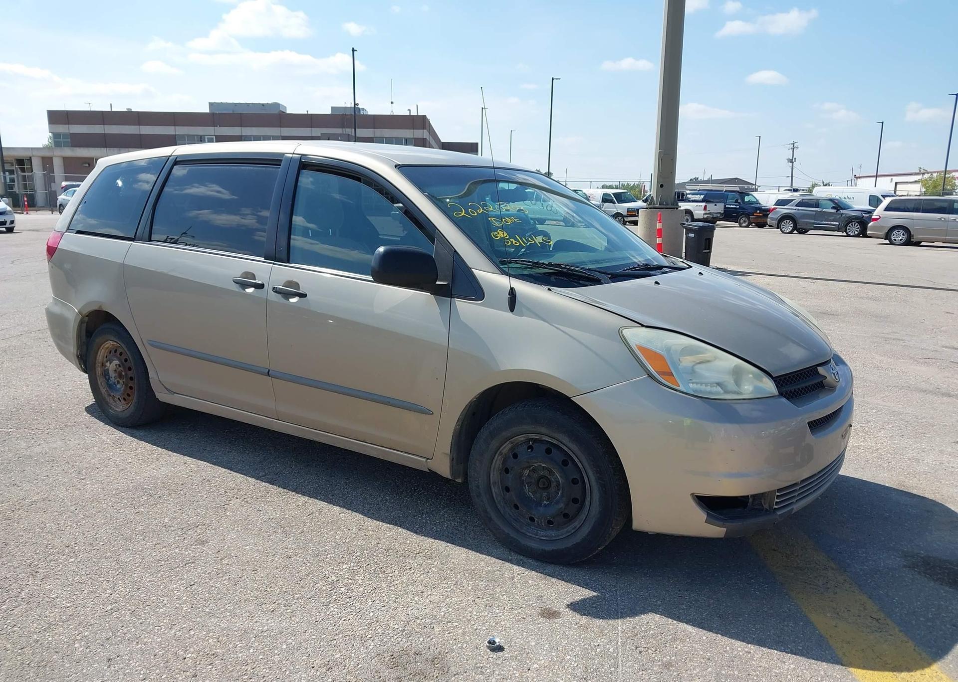 2004 TOYOTA SIENNA CE V6