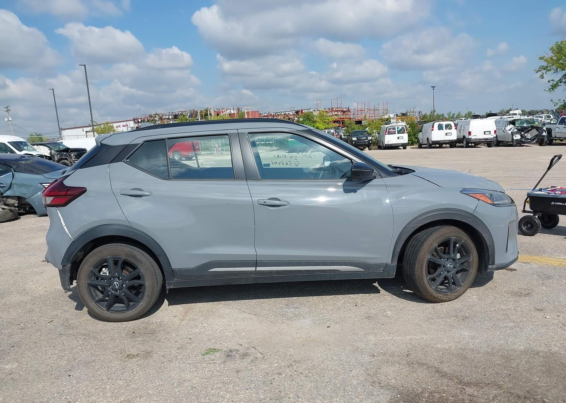 2023 NISSAN KICKS SR
