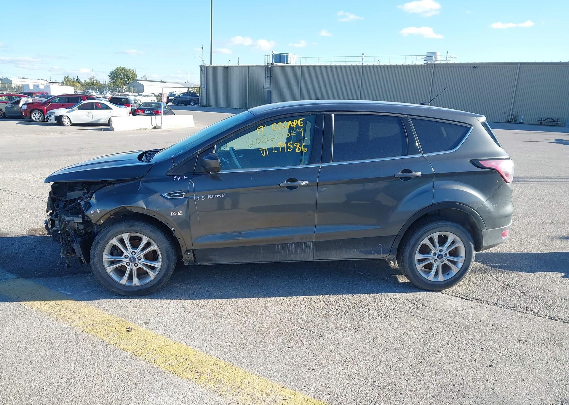 2017 FORD ESCAPE SE