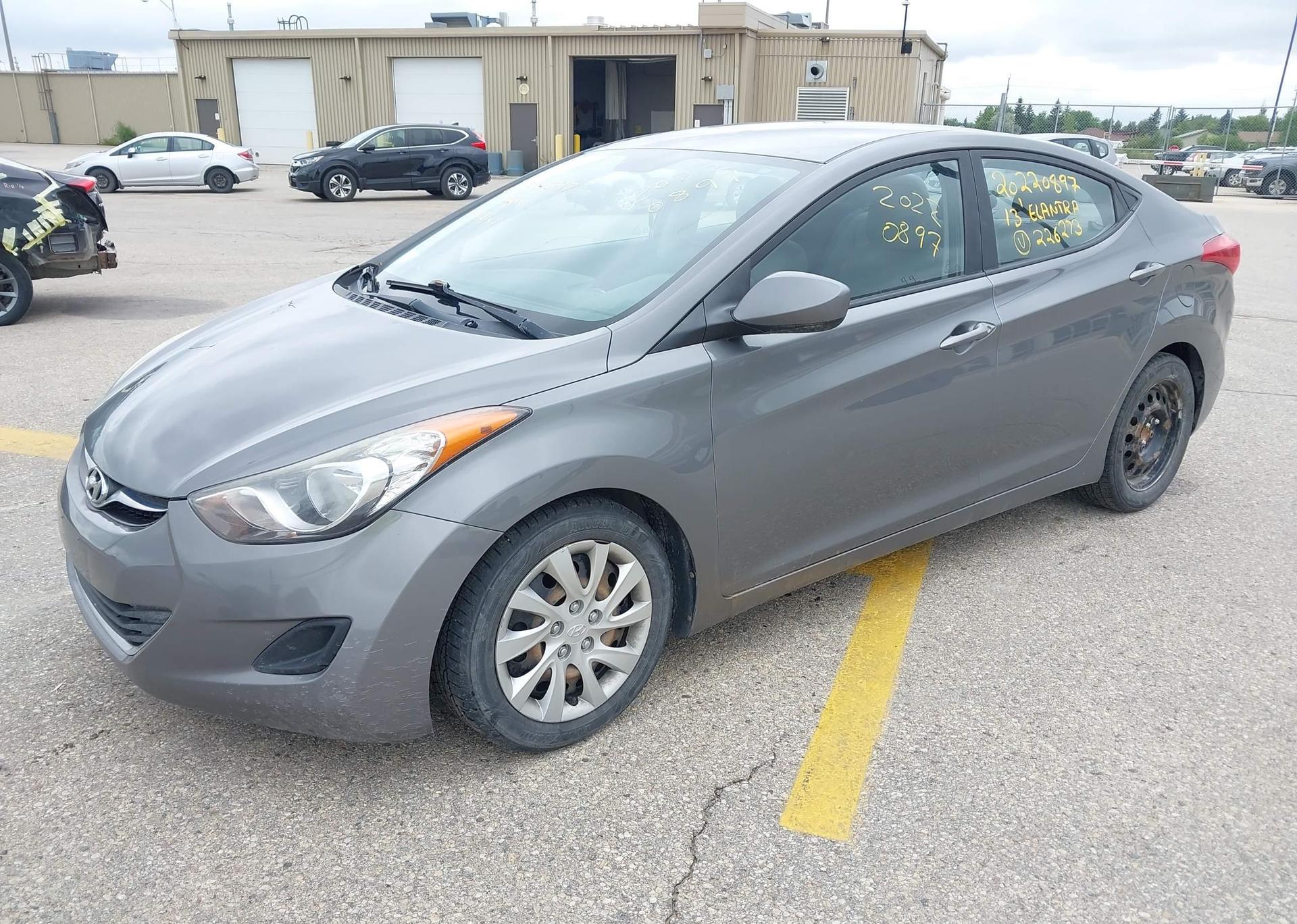 2013 HYUNDAI ELANTRA GL