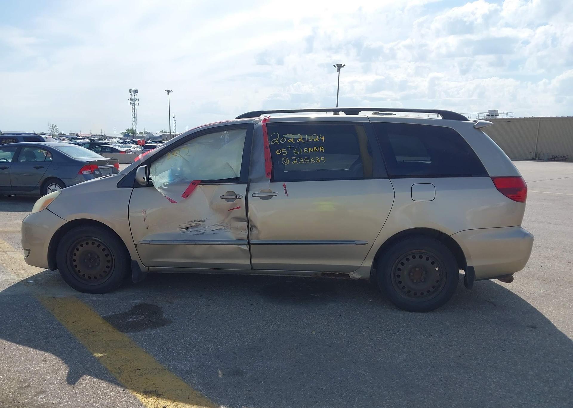 2005 TOYOTA SIENNA XLE V6