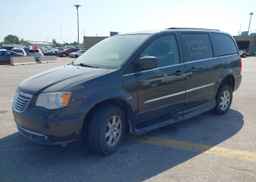 2011 CHRYSLER TOWN & COUNTRY TOURING