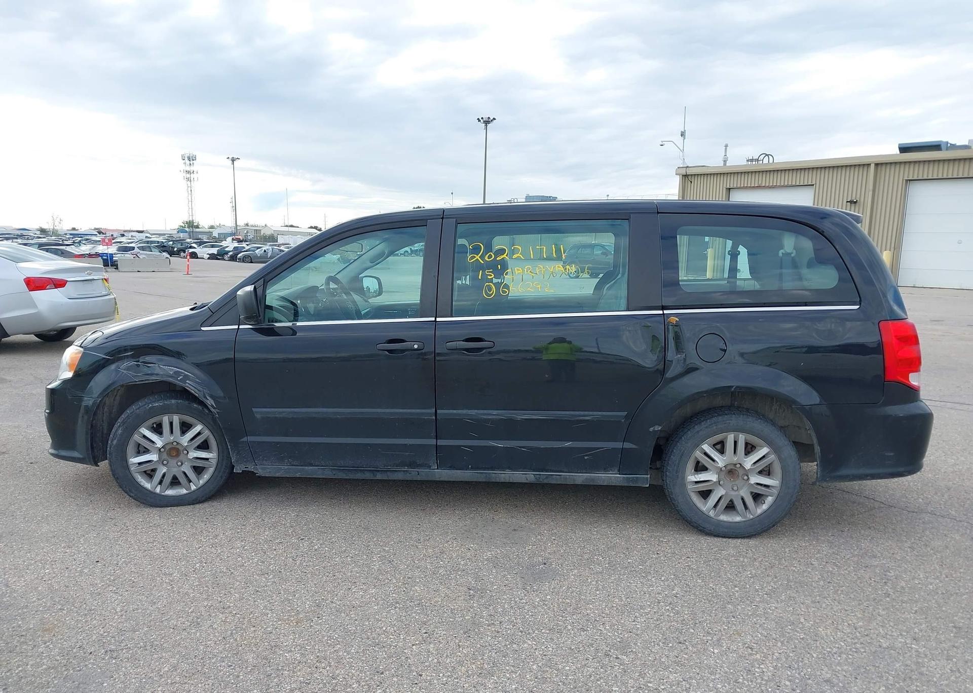 2015 DODGE GRAND CARAVAN SE