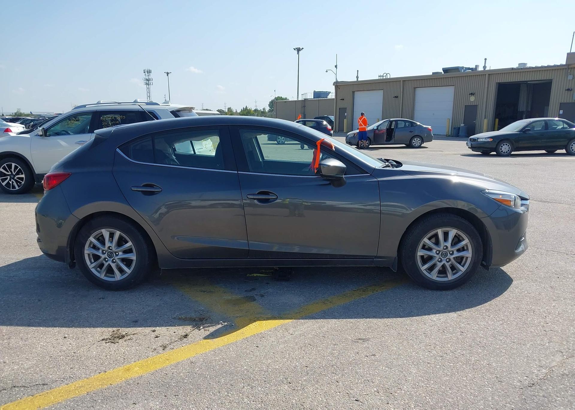 2018 MAZDA MAZDA3 SPORT GS SKY