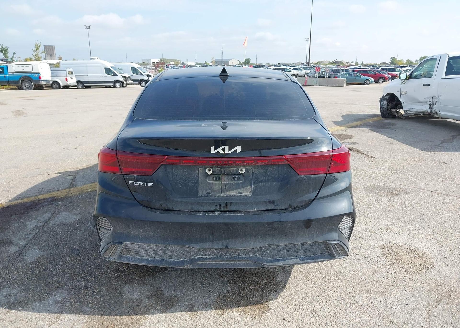2023 KIA FORTE EX