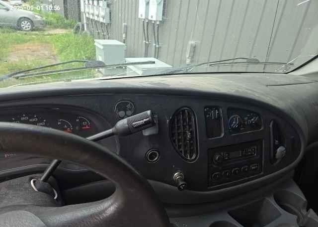 2006 FORD E350 ECONO SD CARGO VAN EXT