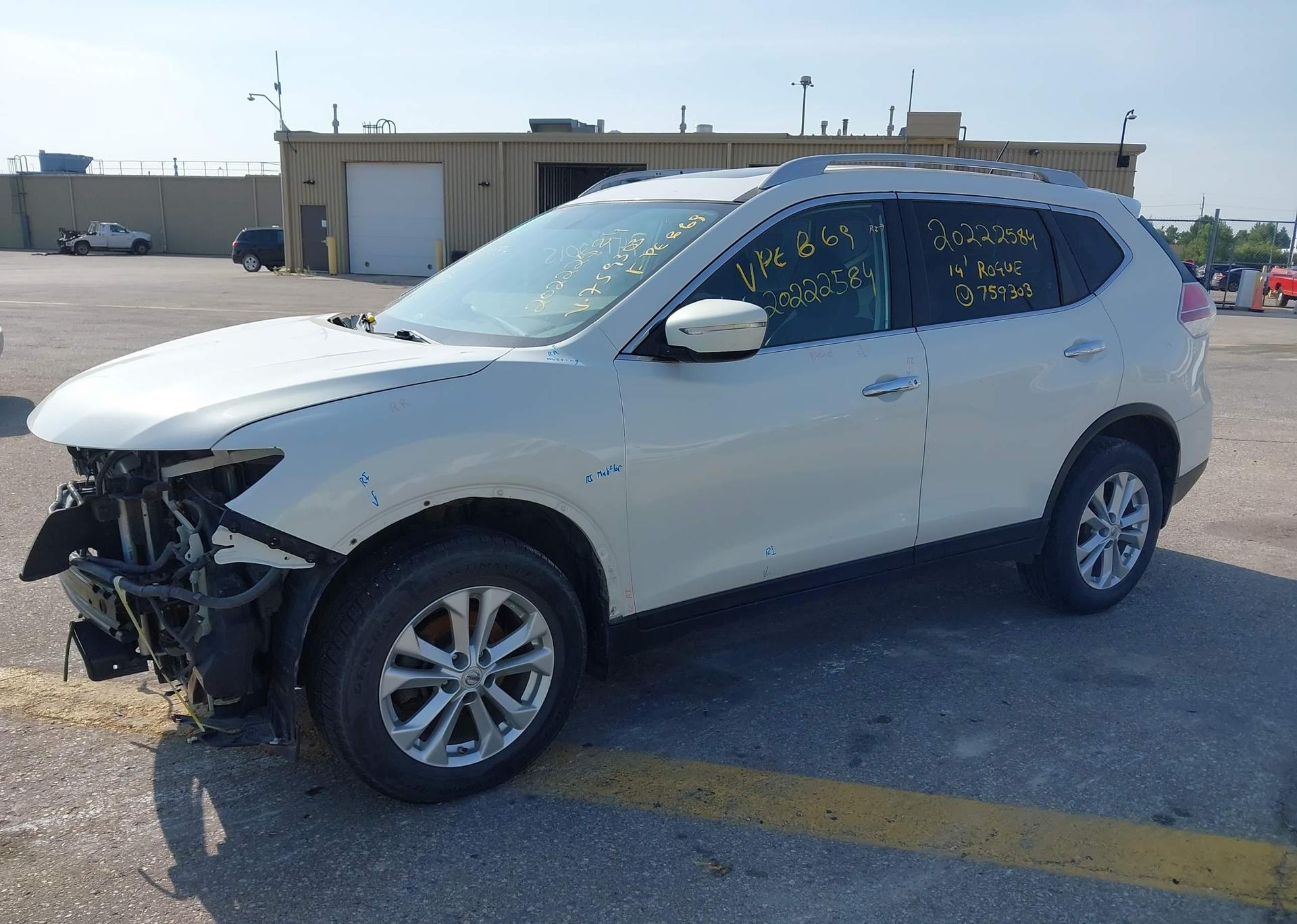 2014 NISSAN ROGUE SV