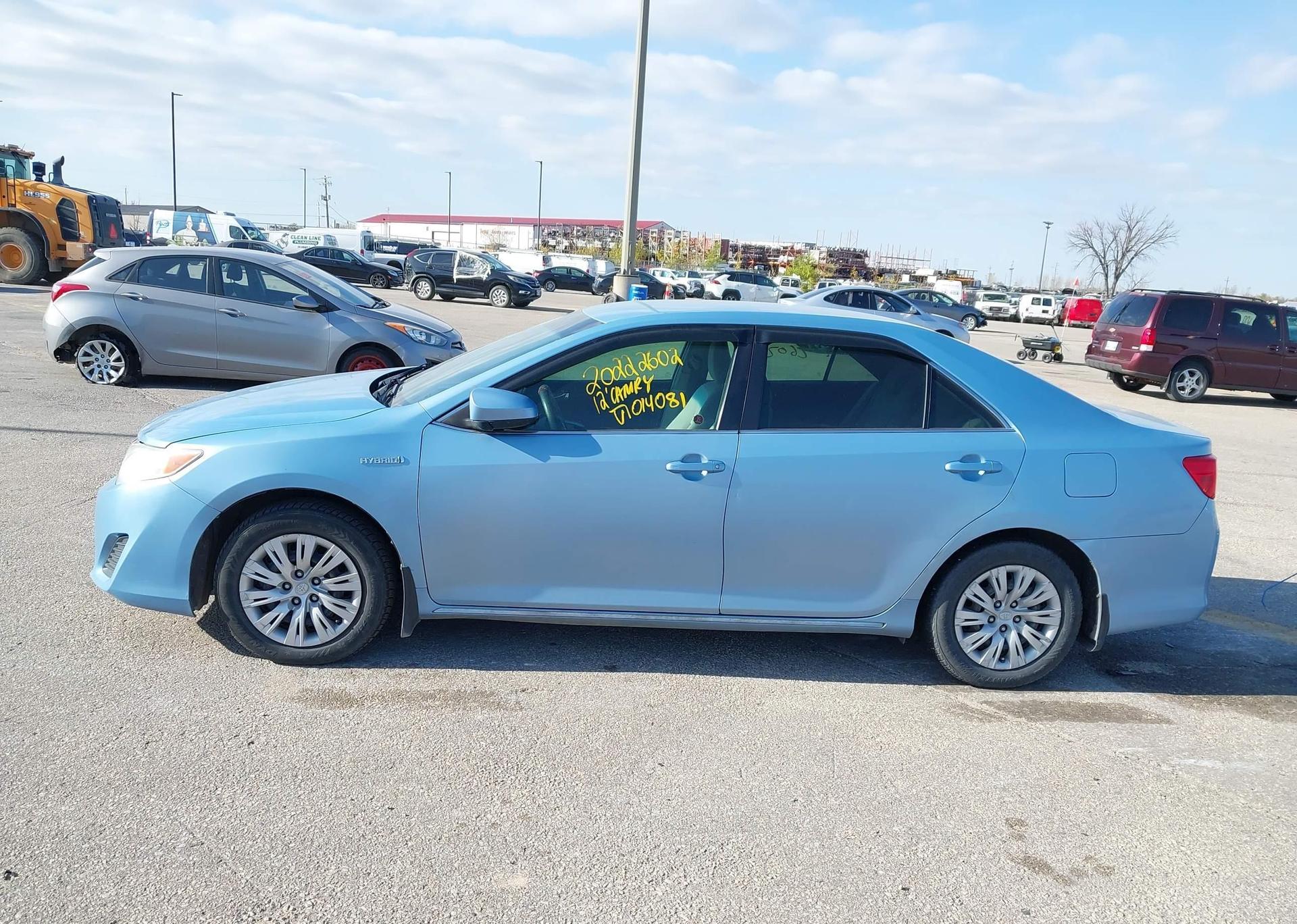2012 TOYOTA CAMRY LE HYBRID