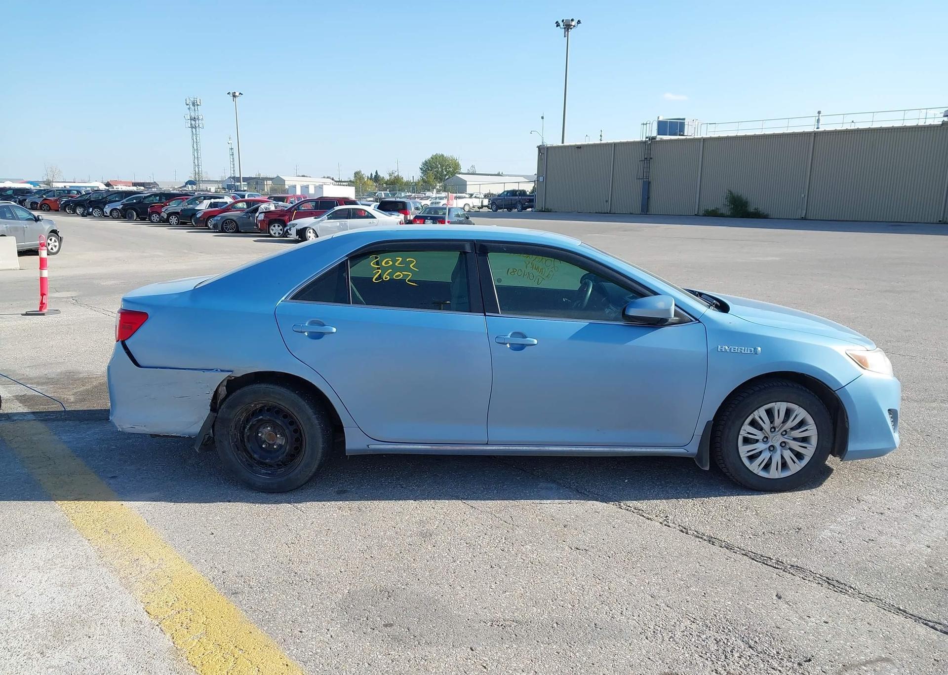 2012 TOYOTA CAMRY LE HYBRID