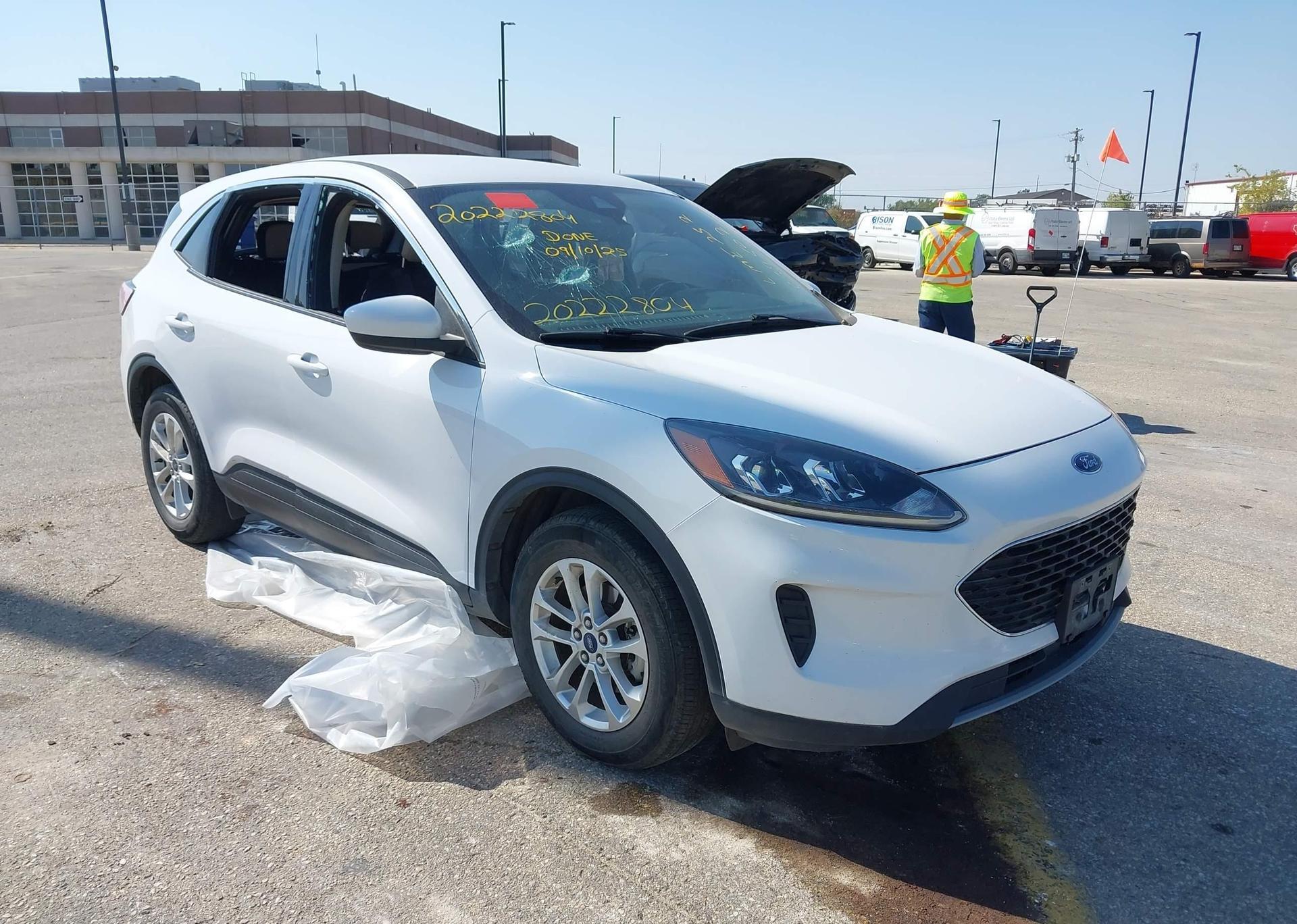 2020 FORD ESCAPE SE