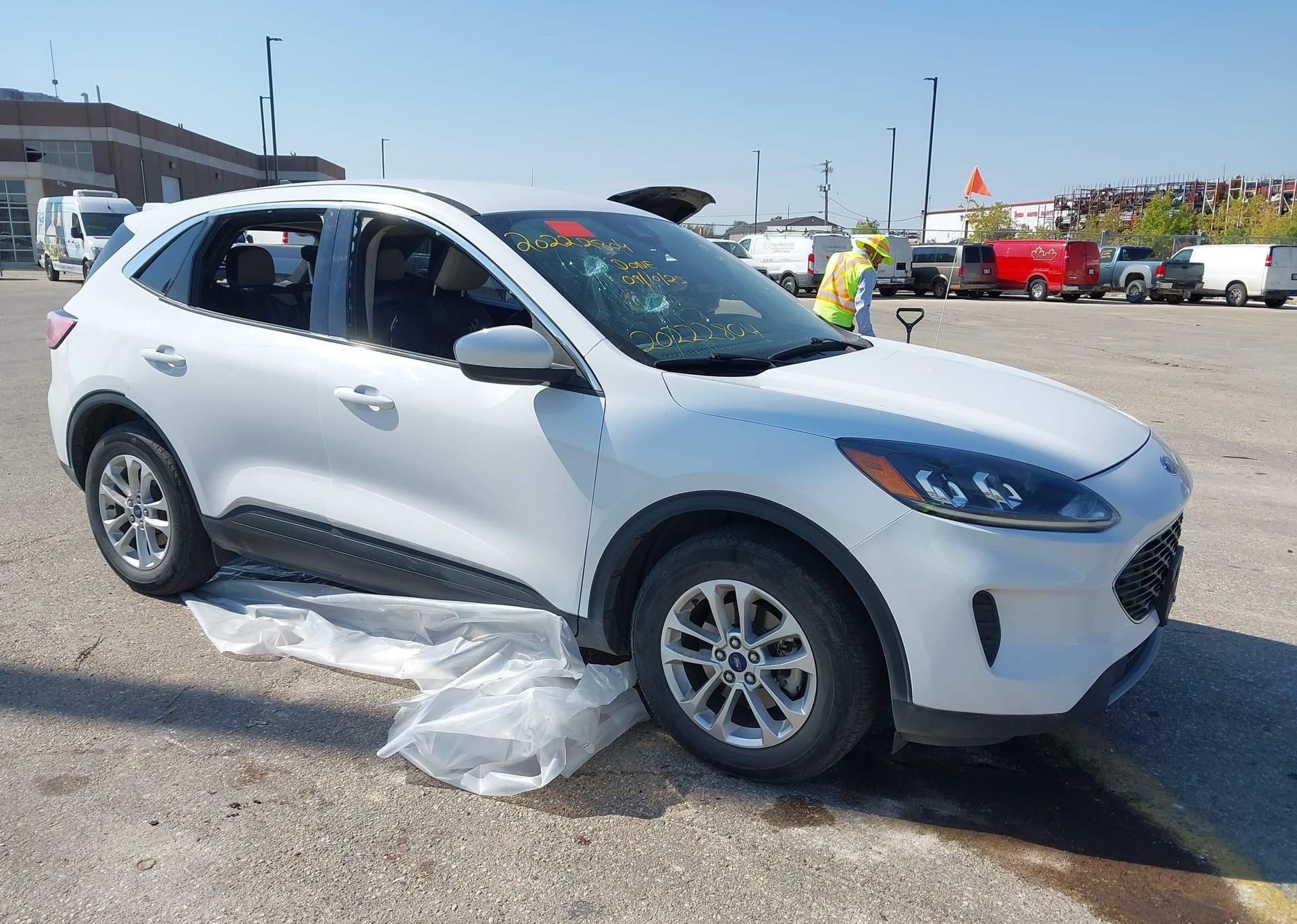 2020 FORD ESCAPE SE