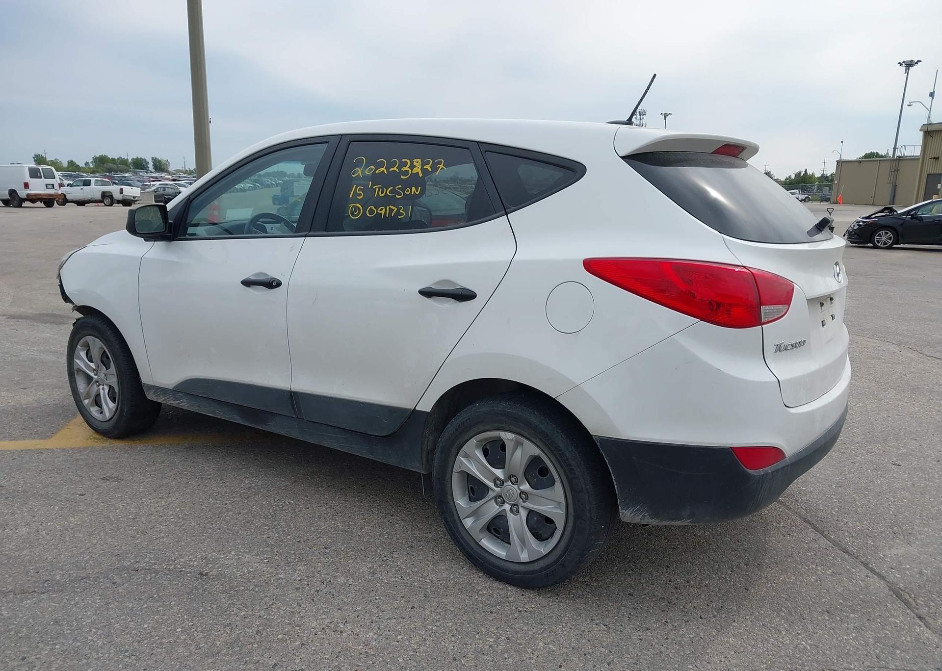 2015 HYUNDAI TUCSON GL
