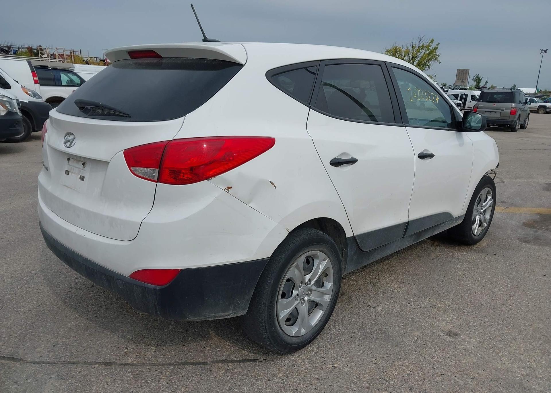 2015 HYUNDAI TUCSON GL