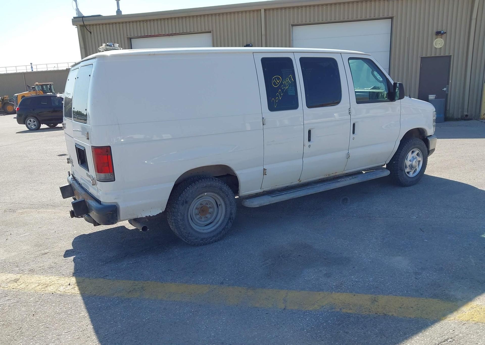 2012 FORD E250 ECONOLINE CARGO